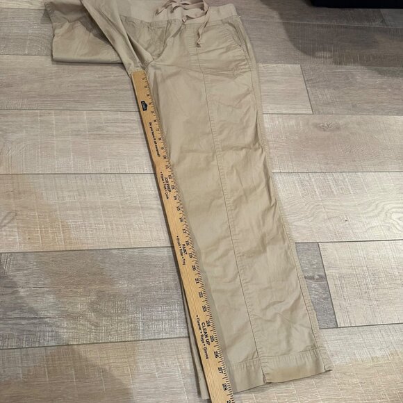 TALBOTS 10 PETITE WOMENS TAN PULL ON KHAKI TAN PANTS - Picture 3 of 10